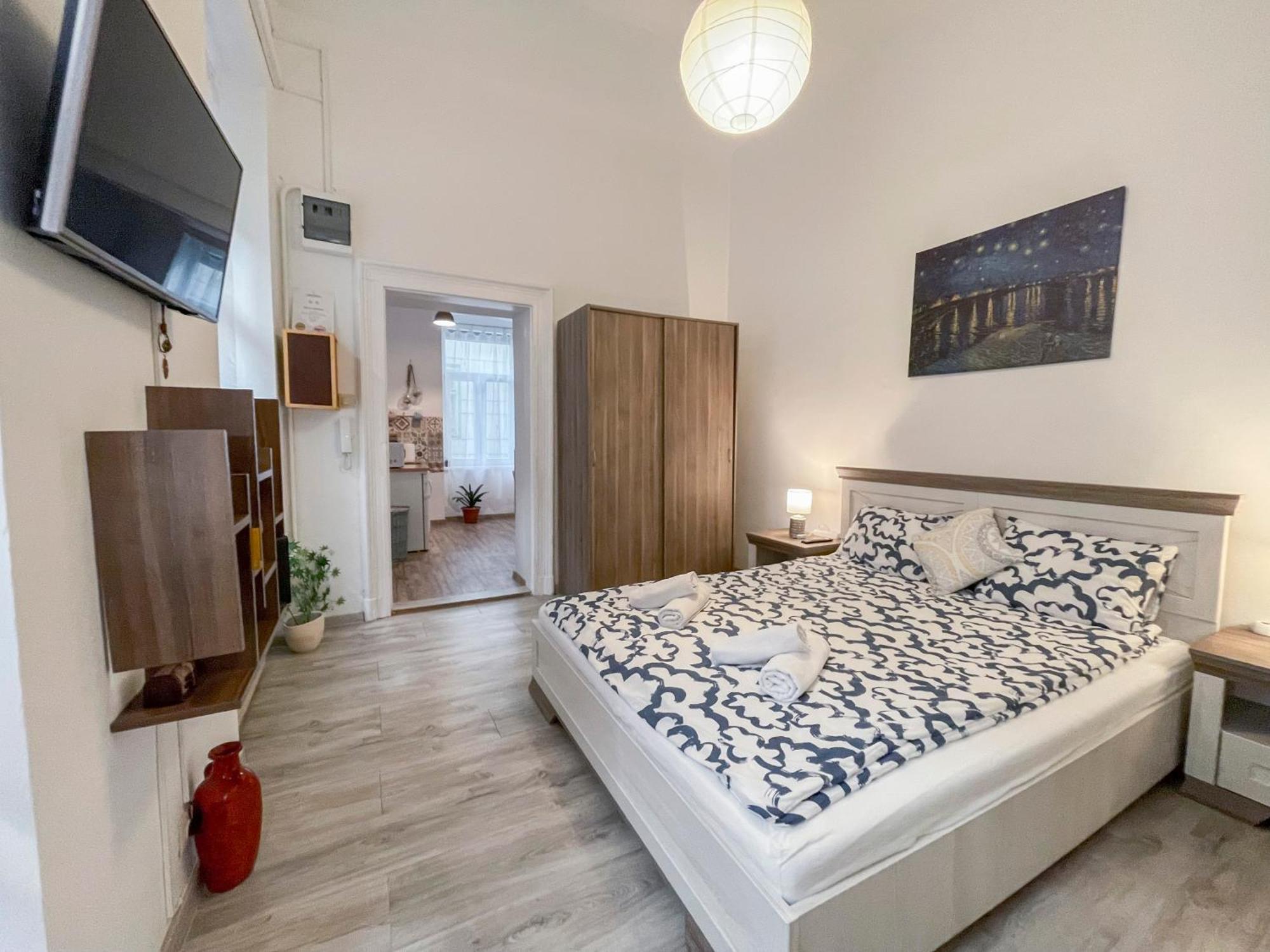 Free Parking, Downtown Apartment Near New York Cafe Budapest Extérieur photo