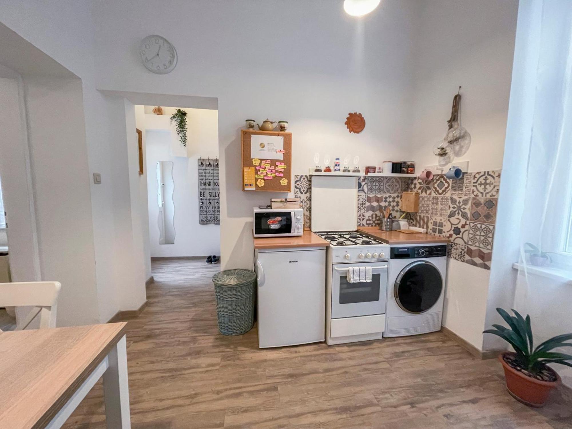Free Parking, Downtown Apartment Near New York Cafe Budapest Extérieur photo