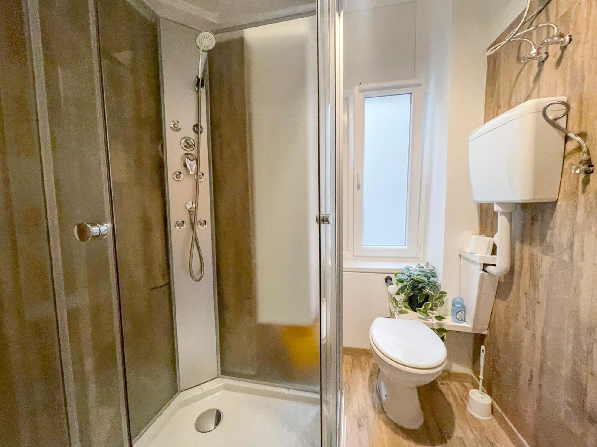 Free Parking, Downtown Apartment Near New York Cafe Budapest Extérieur photo
